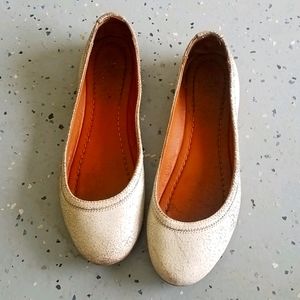 Frye Crackle white ballet flats